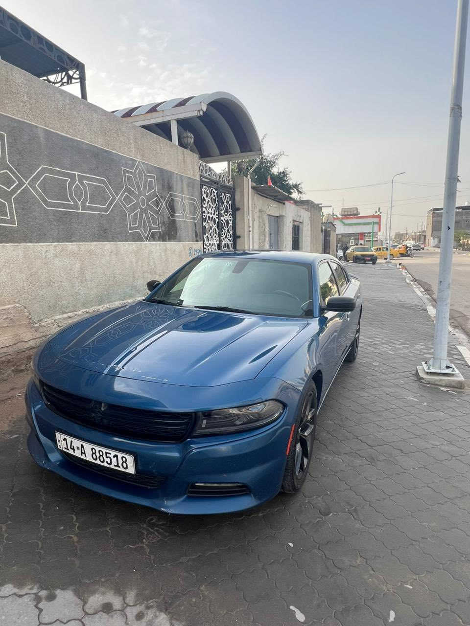 جارجر 2022 كفالة عامة عدا بارد بلبنيد ماشيه 66 الف كيلو لون بحري جديد رقم بصرة sxt بلاك توب سيارة جديدة كلش وجاهزة من كلشي السعر 265 وبيهه مجال رقمي *********** مكاني البصرة الزبير
