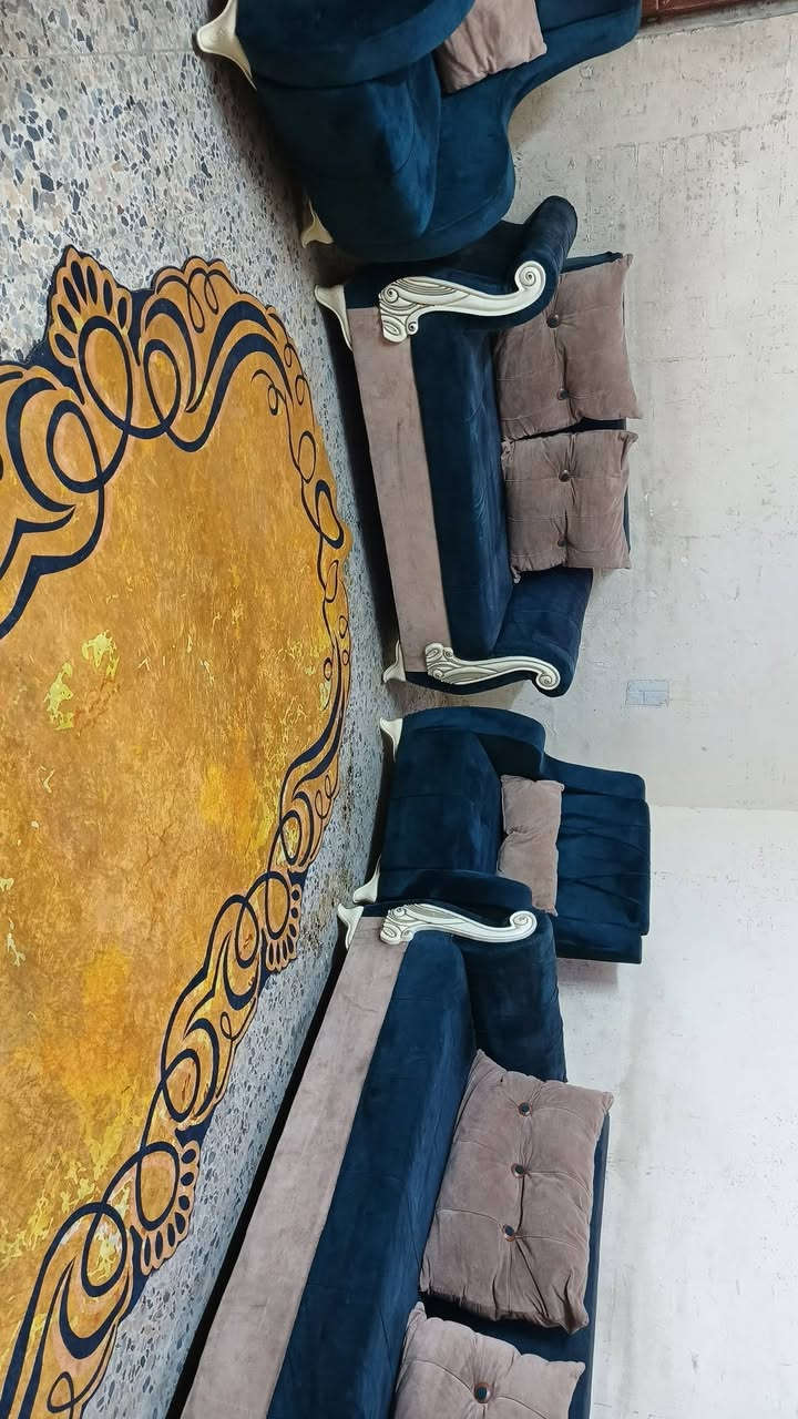 تخم 7 مقاعد 💺 تكمه نضيف جدا سعر 180 وبي مجال مكان البياع يوجد توصل بكروه رقم يوجد وتساب ***********
