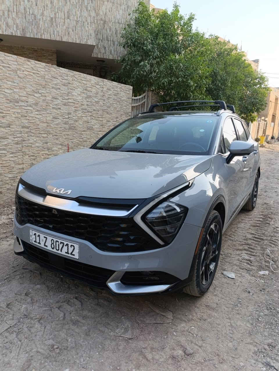 السلام عليكم و رحمة الله 
سبورتج برستيج فول مواصفات 2024 رقم بغداد ماشية 10الاف (كم) بدون إرباك بدون تبديل فقط صبغ بالصندوق صور الحادث و قم الشاصي ضمن الصور مكان السيارة بابل / ***********
السعر 248
