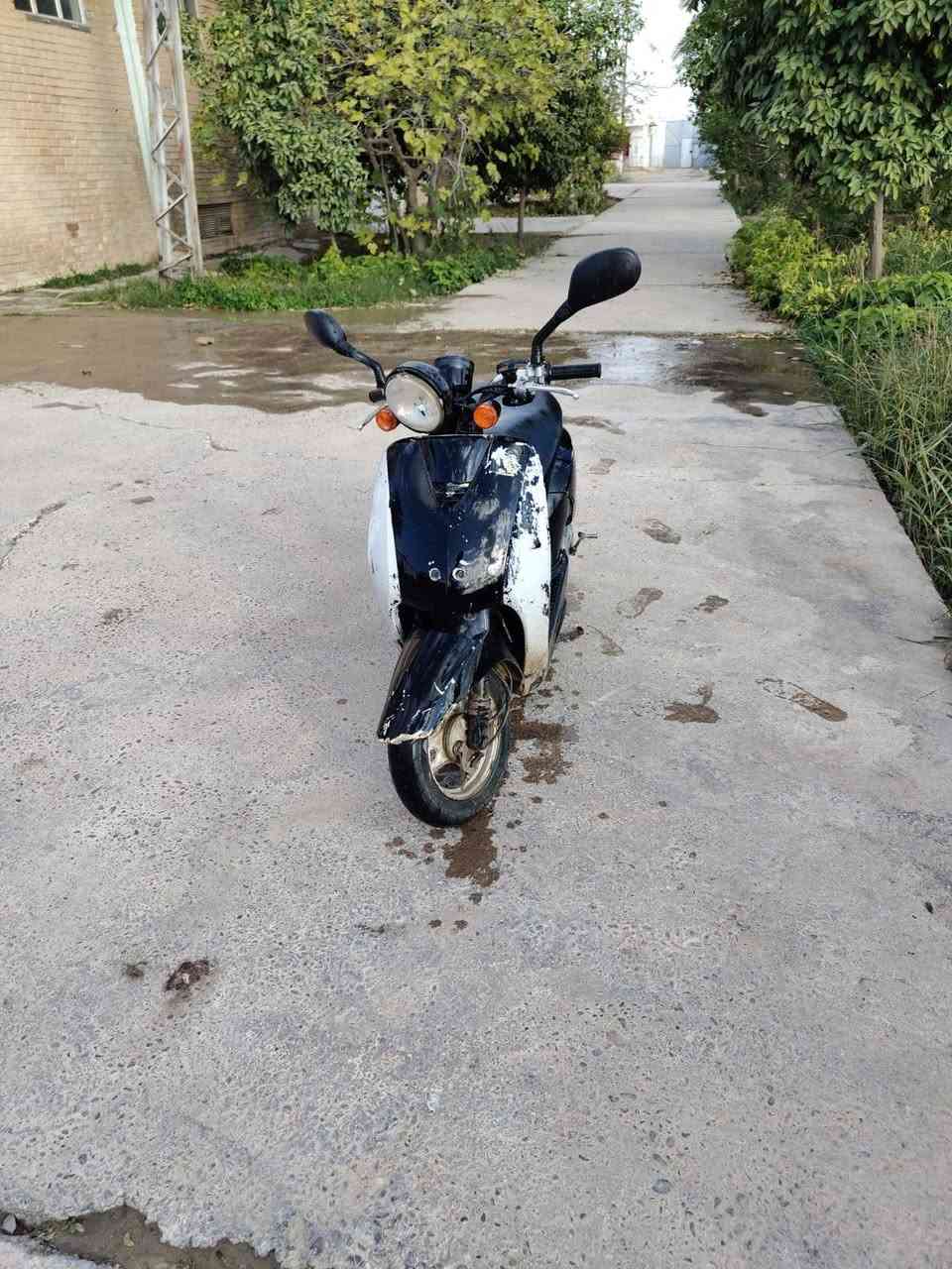 السلام عليكم
دراجه تودي
شغاله مابيها كلشي تاير جديد صارله اسبوع
جان يشتغل نكره سلف بس صار قطع بواير وهسه يشتغل دفره كلشي ماناقصه بس كهربائيات شغلته بسيطه
السعر 175
***********
