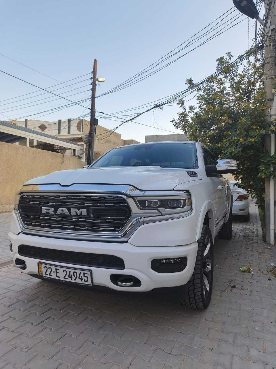 رام 2021 لمتدد اعلى فئه ( وارد )
كلين تايتل رقم اربيل  مغلفه ppf بالكامل

 بأسمي مكفولة   لمتدد فول مواصفات 

مكانها في كربلاء

دوج رام 1500   لمتد 

الموديل  2021 . (وارد) . 

العداد :  50 الف ميل

المحرك : V8 5.7L .ايتورك اقتصادي

بصمات 

المواصفات :

مغلفه ppf بالكامل

تخم تايرات جديد

قبق صندوك كهربائي

* دفع رباعي 4x4. فور ويل

* رادار تفاعلي مع مانع تصادم. 

* نقطة عمياء. 

* تحذير الخروج عن المسار.

* 5 كاميرات (360) درجة. 

* لوحة القیادة دیجیتال.

* استطفاف ذكي (اوتوپارك).

* دوسات جانبية كهربائية.

* المصابيح الأمامية زنون.

* كشافات الضباب زنون. 

* المصابيح الأمامية والمصابيح الخلفية LED. 

* دخول ذكي (بصمة). 

* تشغيل عن بعد.

* مقاعد من الجلد الفاخر. 

* المقاعد كهربائية مع ميموري.

* المقاعد الأمامية تبريد وتدفئة. 

* المقاعد الخلفية تبريد وتدفئة. 

*الستيرن تدفئه 

* شاشة كبيرة 12 أنچ.

* نظام تحكم بالمقطورة

* حساسات امامية وخلفية.

* سقف بانوراما.

* مانع تصادم خلفي. 

* مكيف خلفي.

*محدد سرعة.

* ويل كروم قياس 22 انج.

* مرايا كهربائية جانبية من الكروم قابلة للطي كهربائيا.

* شاحن موبايل لاسلكي (واير ليس).

* الشباك الخلفي كهربائ

للاستفسار الاتصال على الرقم 
‏‪+964 770 441 4473‬‏
‏‪+964 781 137 2828‬‏
