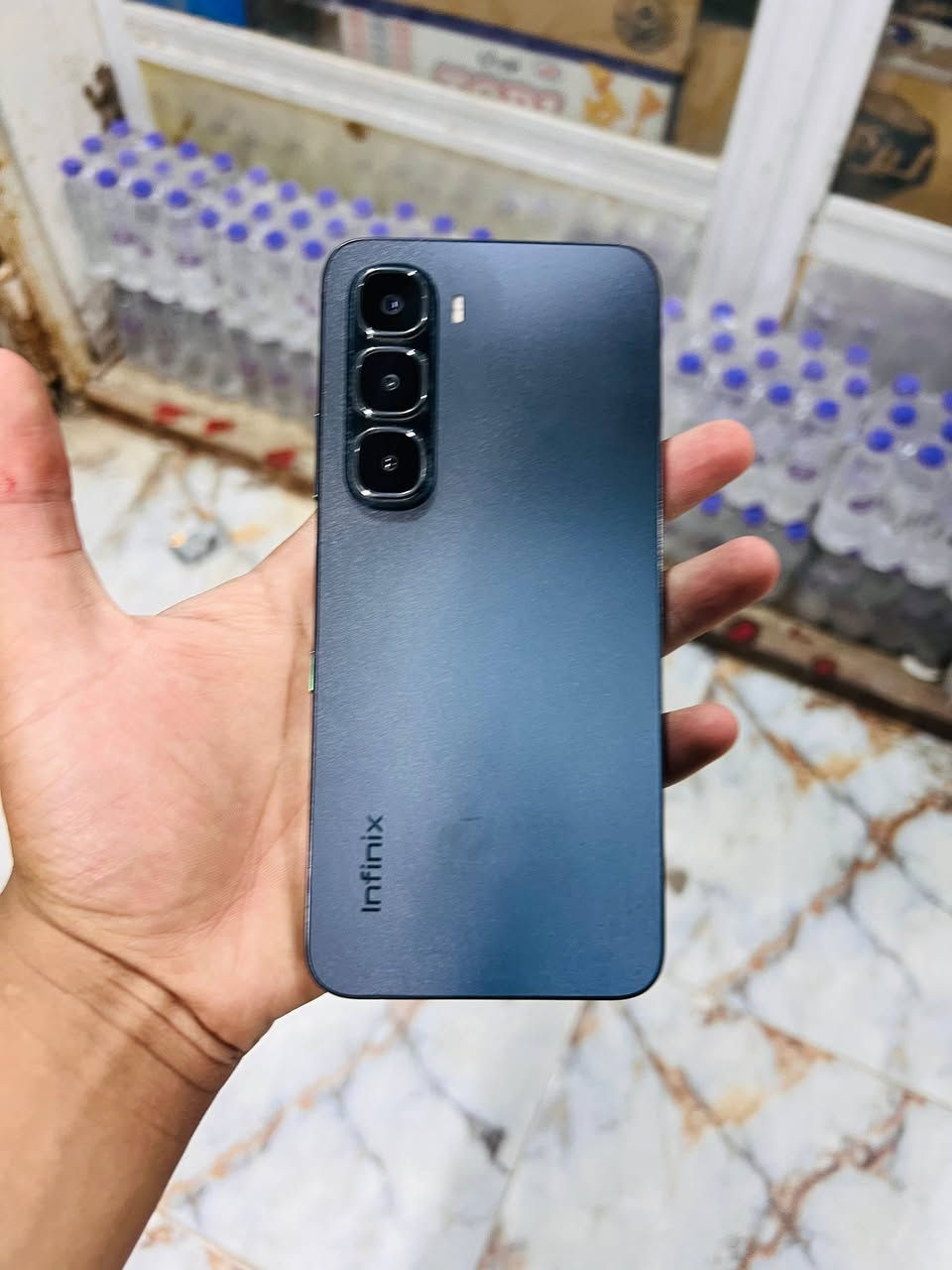 lnfinix HOT 60i
ذاكرة 256 وعشوأية8G
نضافته100/100شرط الفحص تليفون مستخدم قليل واصدار 2025 كامرة الخلفية 50ميكه بكسل تليفون تصوير بي زر مختص للتصوير  كامل ملحقات سعرة225وبي مجال الشراي يراسلني خاص او يتصل على الرقم***********
