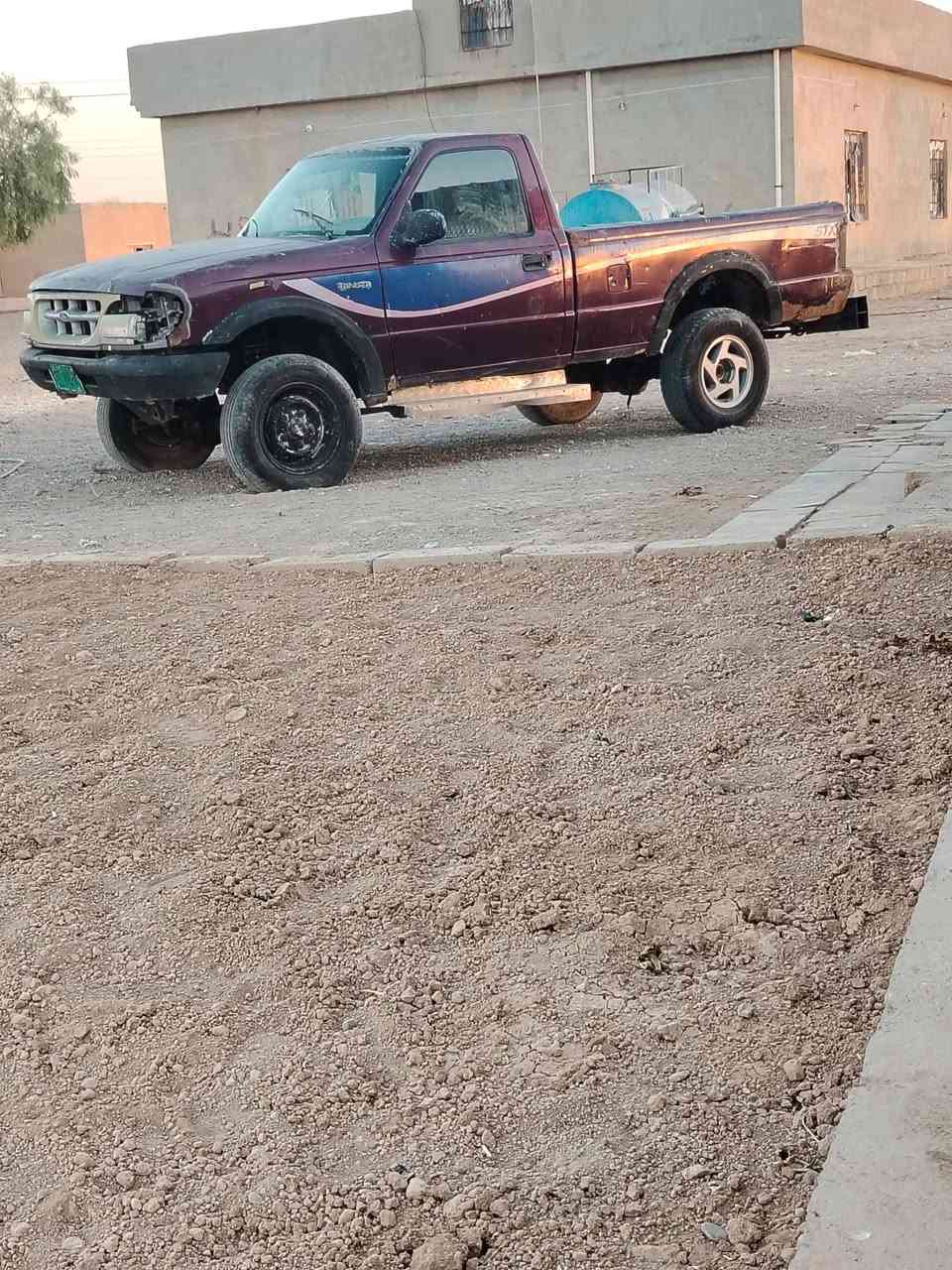 سلام عليكم سياره فورت مريكي لبيع ترهم مراوس حسب لقناعه تخم تاير شرط كير محرك كسل شرط الستفسار  علا هاذه رقم ***********

