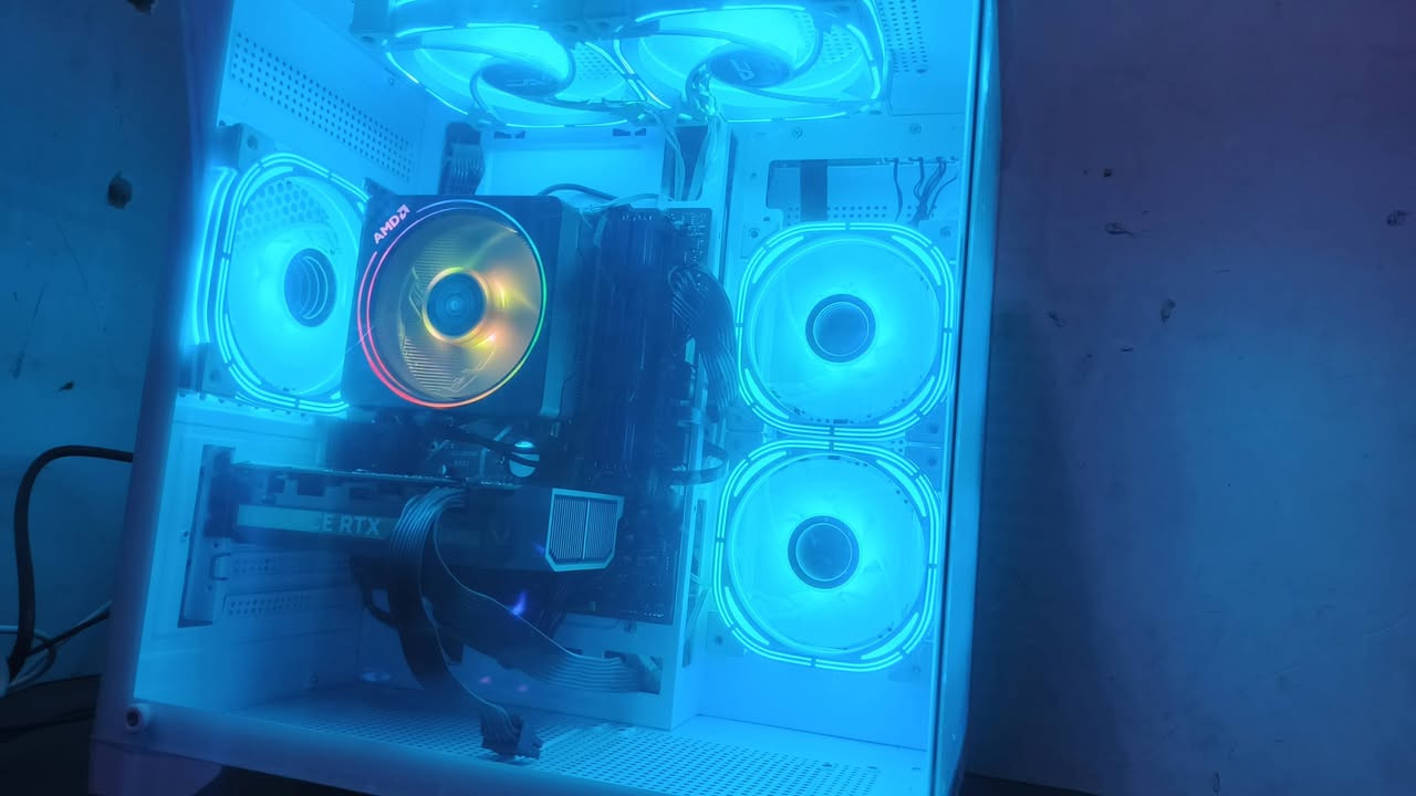 السلام عليكم كيس فقط لبيع
المعالج R7 3700X
البورد B450m 
الكرت RTX 5050 8GB
الرام DDR4 16GB 3200
 التخزين M.2 512GB + 500
 البور 650w وياه كبورد أصلي 
السعر ٩٥٠ ألف مكاني بغداد


**إذا كنت صاحب هذا الإعلان وتريد حذفه لأي سبب، رجاءا أرسل رسالة إلى الدعم الفني**