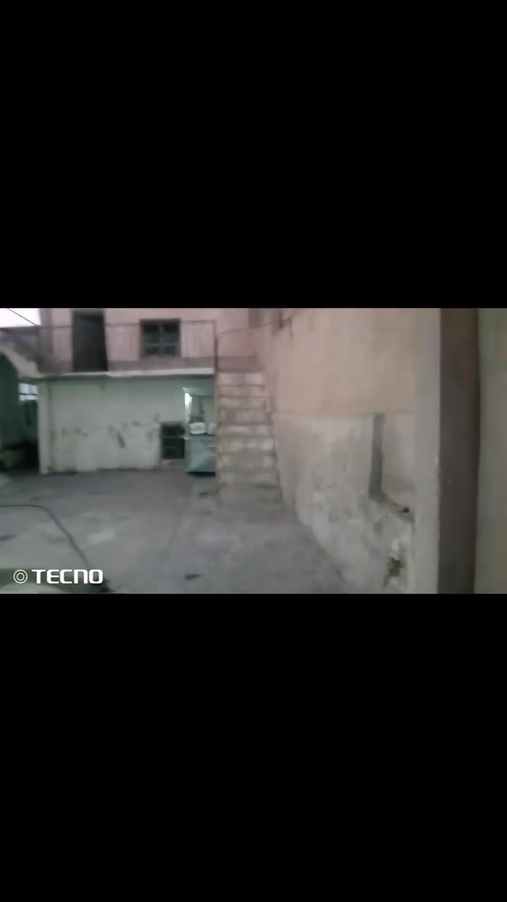 دار معروض للبيع قطاع الثاني مساحه 215
***********
***********
