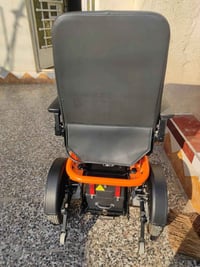 كرسي كهربائي لبيع السعر خاص جديد 07806536515