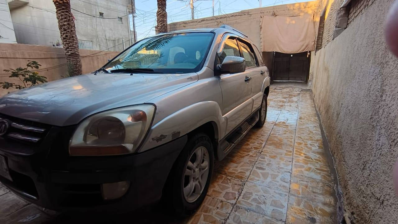 السلام عليكم كيا سبورتج موديل 2008 مكفولة من اي ضربة او تبديل محرك كير تبريد صدر تخم تاير كهربائيات كلها تعمل وبشكل جيد السعر 95 ورقة السيارة بسمي رقم الموبايل *********** بغداد سبع قصور شارع أبو علي مكلف بلنشر
