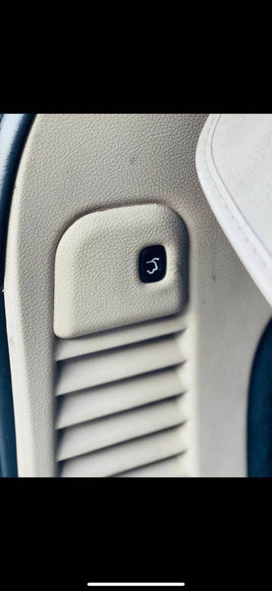 للبيع فقط جيب كراند شيروكي 2016 اصل تحويل ثاني يوم رقم بصرة مكان السيارة الناصرية للتواصل *********** واتس
اب فقط
التقرير مرفق
السعر 20000 دولار
200 ورقة شدتين ناصرية, ذي قار
