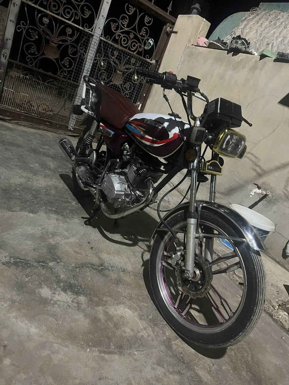 للبیع مودیل 2021 كل عیب مابي بس نقص باتري و قباغ زنجیر سعر 425معاملة
***********
