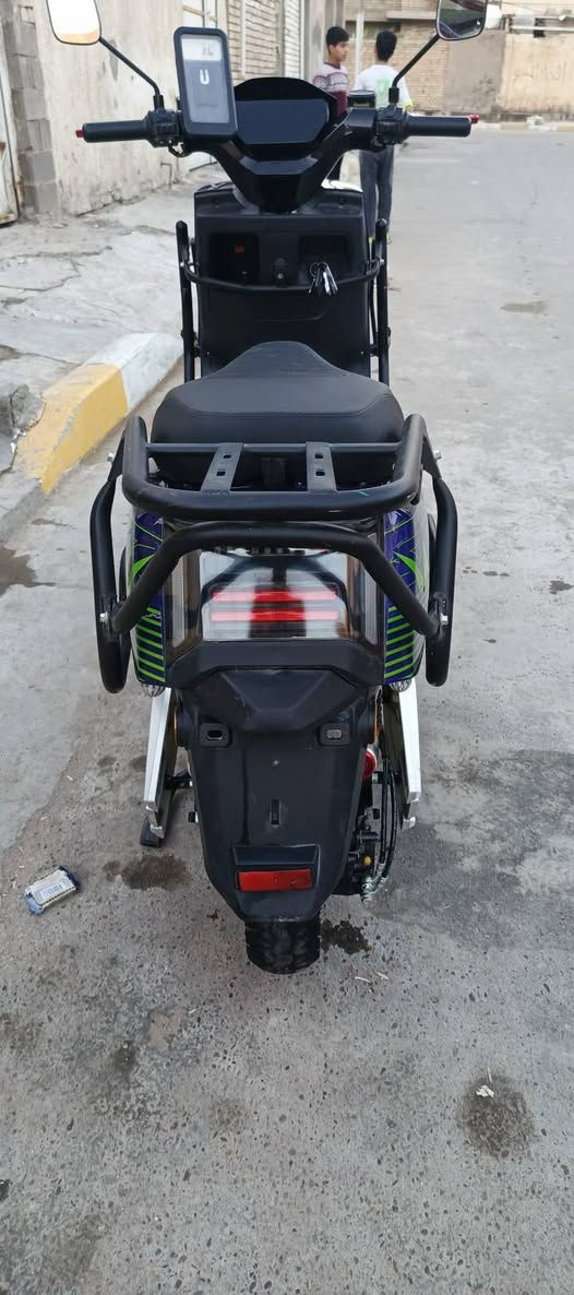 دراجة شحن نضيفة 6 بطاريات كلشي شغال اكلوبات اشاير هورن كلة شغال دراجة عارضهة 800 وبيهة مجال بكان الدراجة  بغداد حي الرحمة رقم الهاتف ***********
