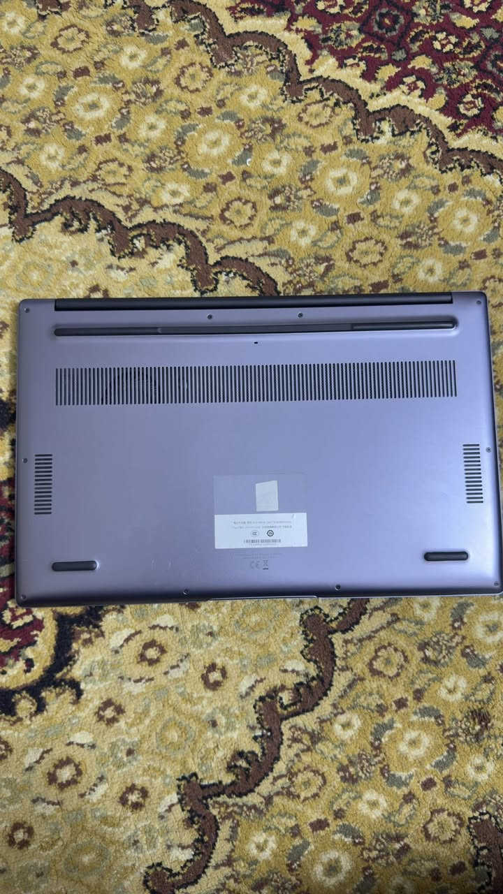 لابتوب HUAWEI للبيع
• Model: Huawei MateBook D 15
 • CPU: Intel Core i5-1135G7 (11th Gen)
 • GPU: Intel Iris Xe Graphics
 • RAM: 8GB DDR4
 • Storage: SSD (512GB)
 • Display: 15.6” FHD (1920×1080) IPS
 • OS: Windows 11 Home (64-bit)
 • VRAM: 128MB Dedicated + ~4GB Shared
 • Wi-Fi / BT: Wi-Fi + Bluetooth
 • Camera: HD 720p
 • Ports: USB-A / USB-C / HDMI / Audio
 • Keyboard: عربي + إنكليزي
 • Weight: ~1.56 كغم
السعر : 700 و بيها مجال 
للتواصل: ***********
