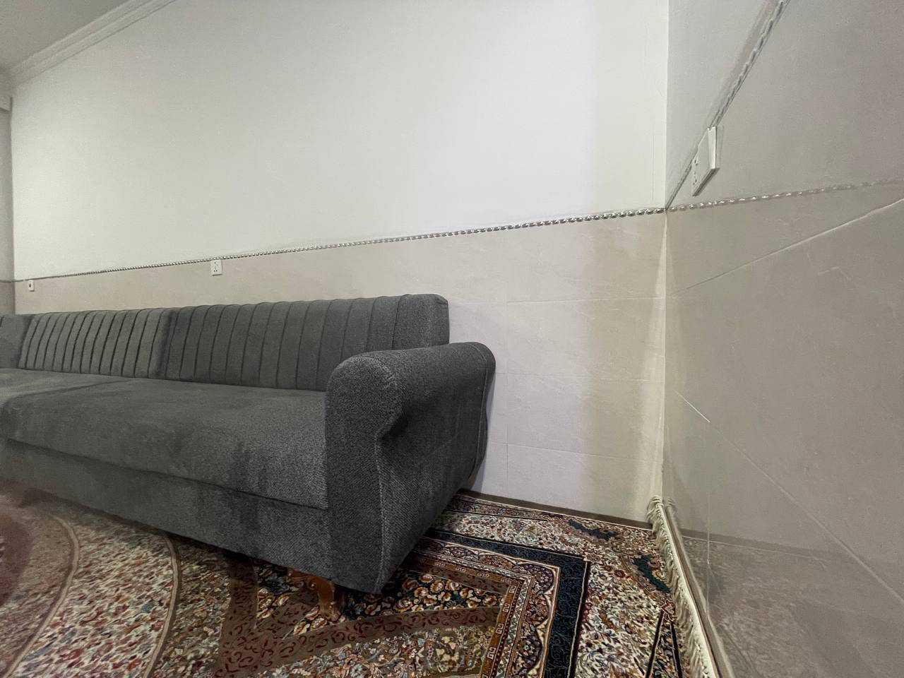 تـــاقمێــکی ێــــڵ لـــۆک لـــۆک ١٢ رۆژە کراوە دەستکرد🔗
بــای ٣١٠ هەزارە
بـــەرگـــی  خـــاولــی عەسڵـــی
١٠ نـــەفـــەریـــە تــایبــەت تــایبەتە
یەک عەیب وە هەدیییە بیوە
یسفــەنجی ١٣ سانتیم
 مــاڵ بــۆ کــەس دانــانەم کێ زوو هــات بیوات
 خــۆی ٧٥٠ هەزاری پێدراوە
***********
