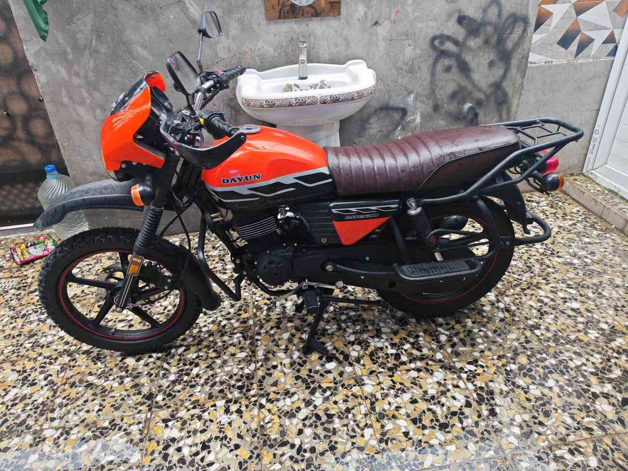 دايوان رقم وسنويه بغداد تحويل ثاني يوم موديل 2023 طالعه بل 2025 لدراجه كفاله عامه ضمان سبوع ايشي بيه ترجع كفاله احله منل صور ماشيه 18الف للبيع السعر 
مليونين 2650 وبيه مجال مكاني شعب ***********
