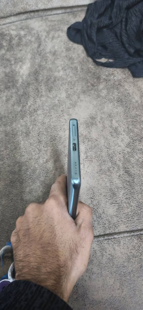 السلام عليكم
هونر  X9b  ذاكرة 256 الرام 12 بدون ملحقات جهاز نضيف السعر 250 وبي مجال بسيط مكاني بغداد حي اور


**إذا كنت صاحب هذا الإعلان وتريد حذفه لأي سبب، رجاءا أرسل رسالة إلى الدعم الفني**