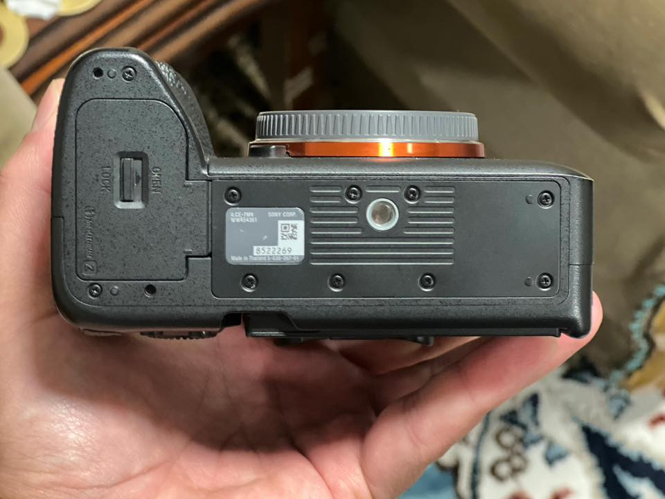 كاميرا sony a 7I V مع باكيت وحزام وبطارية ، نظيفه جدآ  السعر  (2مليون و 250) وبيها مجال بسيط جدا  .. للتواصل***********
