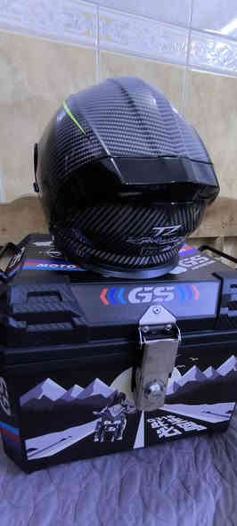 {***********}{***********}
