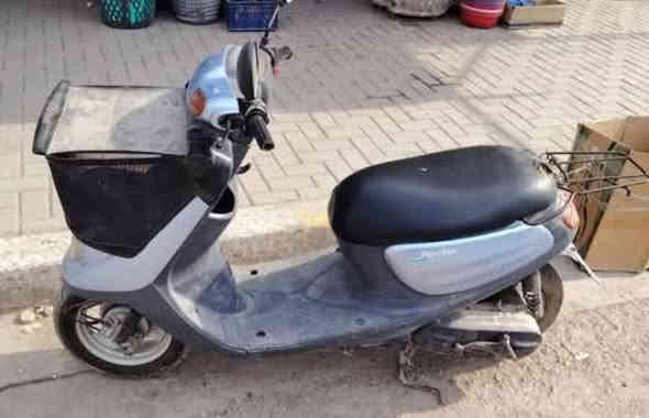 السلام عليكم ورحمة الله وبركاته دراجه ام السله بلاديه نضيفه شغاله كل عطل مابيه للاستفسار مراسلة على الواتساب ***********
