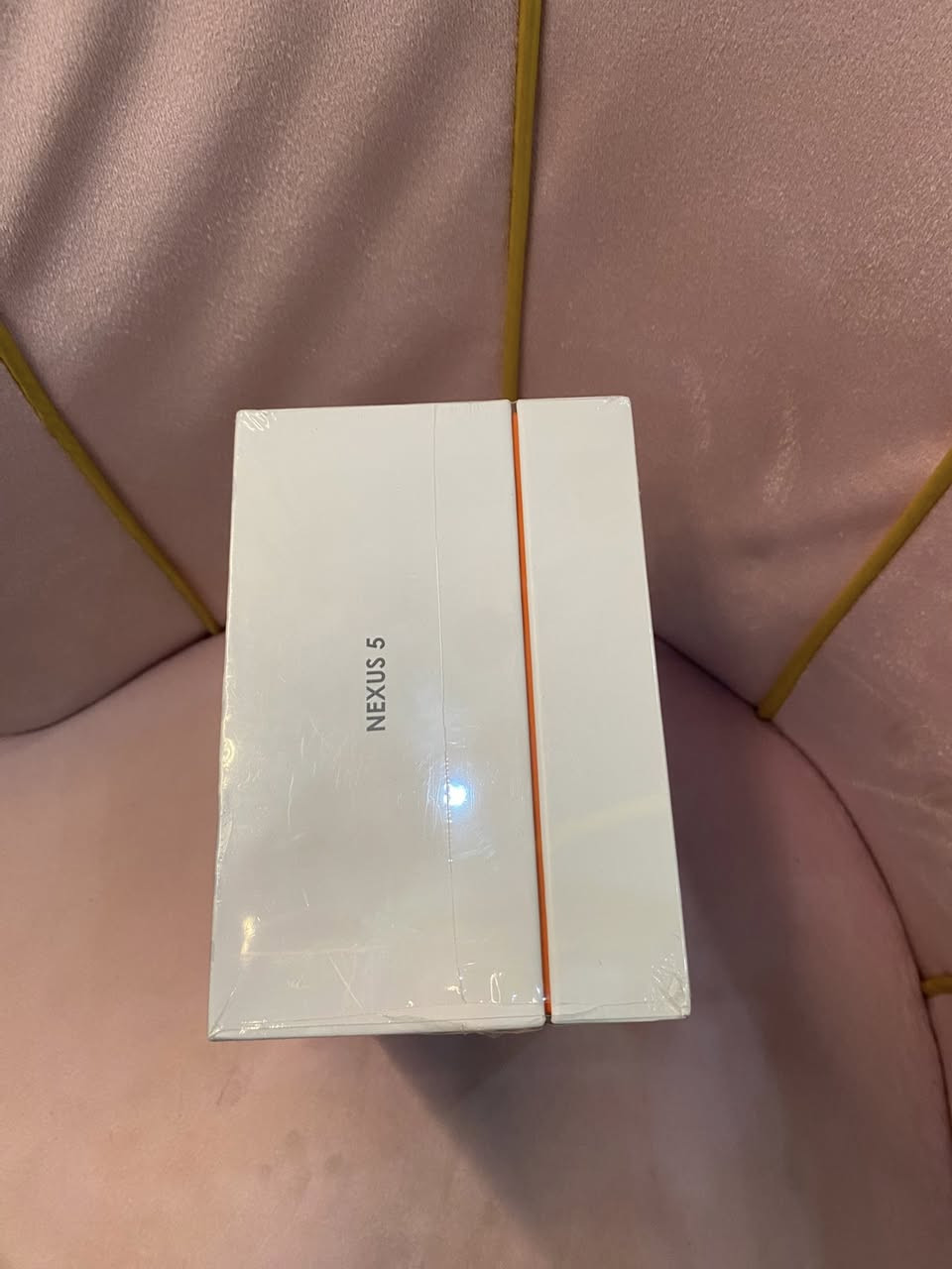 كأمره داش كام NEXUS 5 مااعرف بيها اصلن هديه اجتني وممفتوحه الكامره من الكارتون بيها 4 كامرات ولسعر 275  وبيها مجال مكاني بغداد الدوره الصحه ***********
