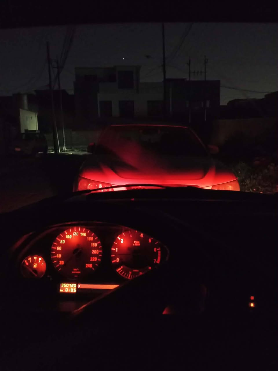 سلام عليكم للبيع أو مراوس
بي إم 535 موديل 1991سياره حلوه وبلاديه بدون ضربه  كير مكينه مكفولات
سلات تخم تاير جديد كهربائيات كلها شغاله سنتر لوك رقمة احضر فحص كمرك مدفوع هزه قبل شهر  #السعر٣٩وبيهامجال ***********
