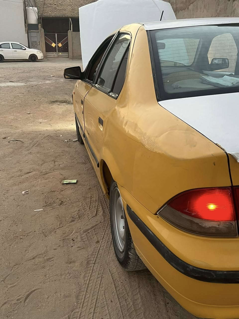 تابع الفديو لل اخير
السلام عليكم 

سياره سمند 

الرقم : نجف 

مكانها ؛ نجف

صاحبها : نجف جيراني 

الون : اصفر 

هزه جديده

حداديه :قبل سبوع مبدله 

مكينه : جديده 

كير : فرنسي جديد 

كهربائيات :ادامه كامله البارحه كملت

تايرات : تخم ويل جديد قبل 10ايام مشدود 

غرامات :0

هيئه :صفر 

النقص فقط يدت باب عاطله +جامه امام بيها فطر

سياره كامله الله شاهد سبب بيع فقط للبناء
تواصل ***********
السعر 26
