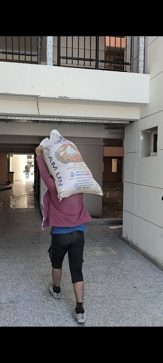 سلام عليكم كادر ابو علي لتصعيد كافة مواد البناء على ظهر مكاني بغداد أتصل وبخدمتك ***********
