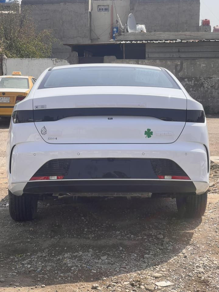 السلام عليكم شباب بي واي دي مديل 2025 للبيع زيرو بعدهه ما مرقمهه ما ماشيه دوشمه ارضيات وكشنات جاهزه للاخير ب 18 ونص وبيهه مجال مكاني بغداد ***********
