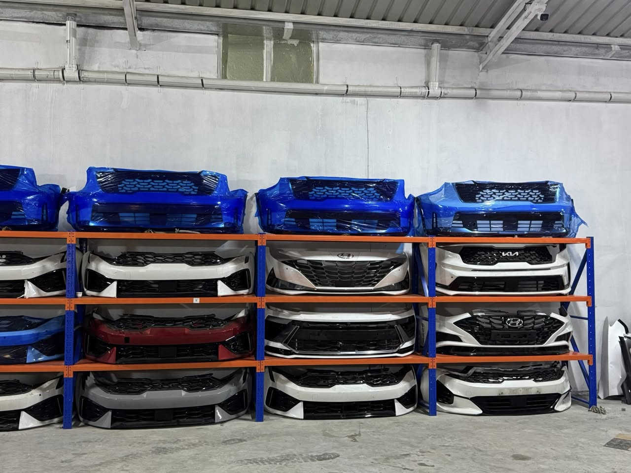 يتوفر كافة قطع غيار السيارات الكورية وبا انسب الاسعار ***********
