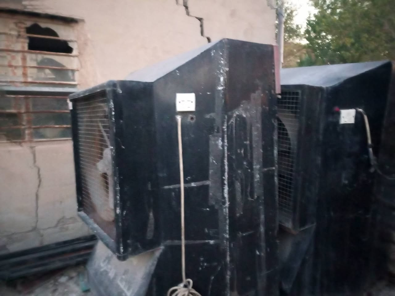 سلام عليكم ورحمة الله وبركاته
غراض موكب لبيع مبردات العدد 2حجم الكبير الوحده 300وبيه مجال 
مقطوره طول 3/50 سعره 500وبيه مجال بصيط 

وحده صاصي كامل طوله 2عارضه 300وبيه مجال بصيط 

جادر قطعتين شبح سعره 750وبي مجال بصيط

مثرامه لحم كهربايه سعره 200وبيه مجال بصيط 

فرن طابقين نضيف شرط شغل سعره 10وراق وبي مجال 

خماره بطنه 3سيبايات يعني شيل 30صينيه سعره 250وبيه مجال بصيط 

العنوان بغداد الامين سكينه 

رقم الهاتف ***********

هاي الغراض موكب وحبيت اجدده
