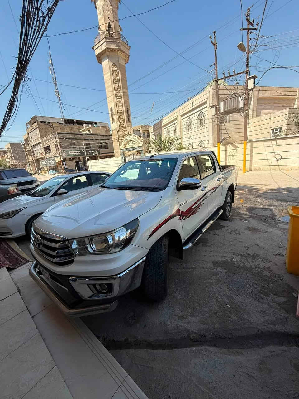 سلام عليكم
فور ويل سعودي فول  رقم بغداد موديل ١٧ ماشية ١٤٦
***********
