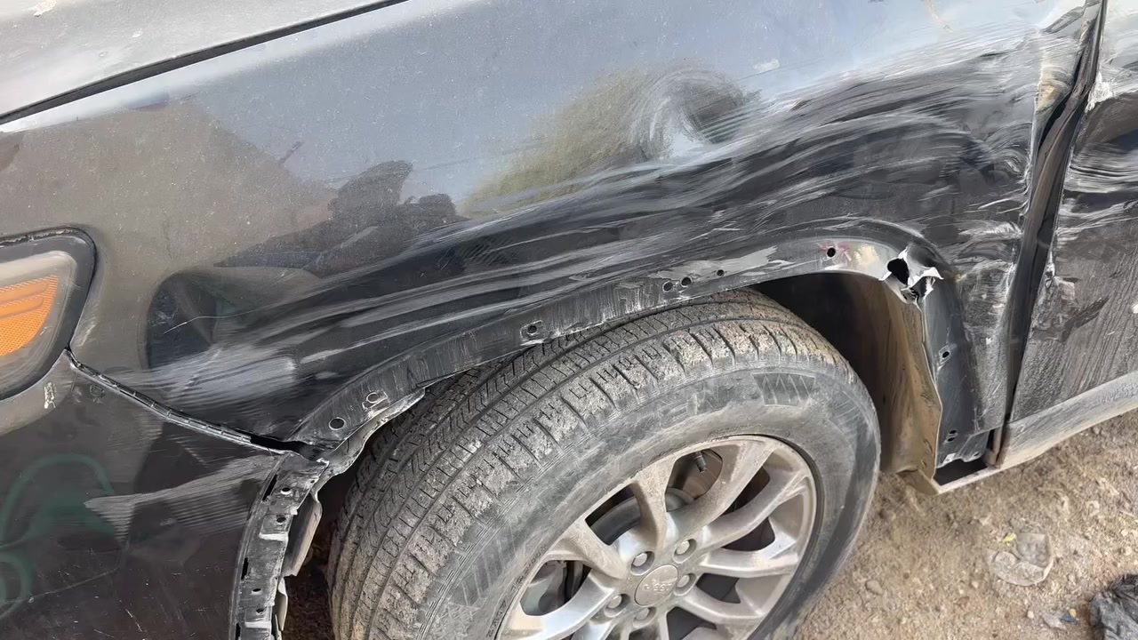 جيب بزون موديل 2019 محرك 2400
السعر من خلال الاتصال *********** او المراسله عبر الخاص
للعلم السيارة بيها حادث حالياً وكما موضح بالصورة
