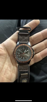 ساعة يابانية • شغالة • توصيل