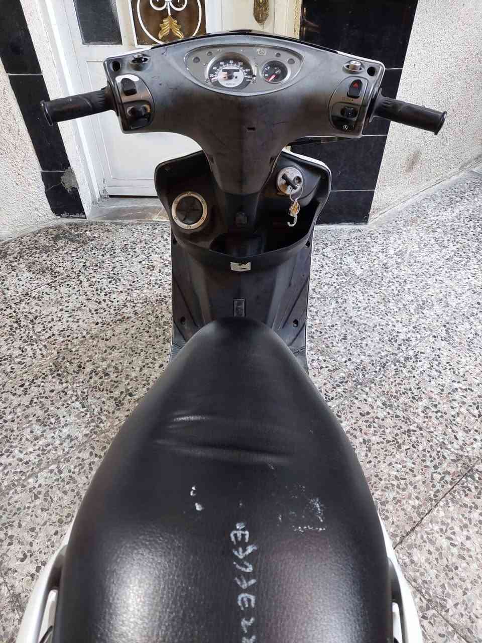 السلام عليكم
للبيع ياماها ثعلب 140 كابريتر بختصار ماتعبكم الدراجه بلكارتون جديده مال جناي الشراي يتصل *********** عنوان الحريه
