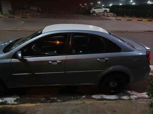 سلام عليكم ابتره موديل 2010 مكينه وكير وصدر جديد وباتري سياره  فقط صبغ جوه تريشه مال باب صبغ فقط لباقي كفاله تخم تاير ويل 14 شاشه تاب لايت زنون هورن بوش سياره جديده رقمي *********** علي مكاني بغداد الامين
