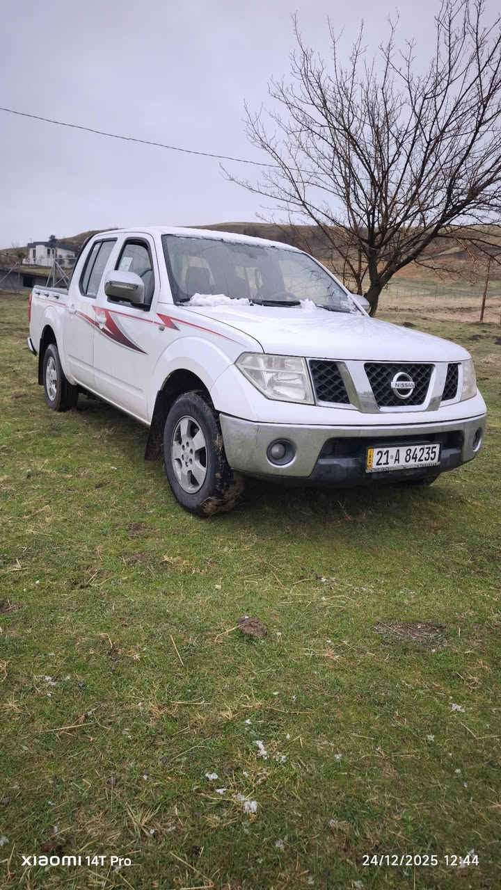 نیسان ناڤارە ٢٠٠٩ABSئاوێنە ئیشارەت سوکان ڤۆلیۆم گێر ئۆتۆماتیک مەکینەی بیلادە نمونە لە جوانی ماڵی دۆستە دوو پارچە بێ ناوو گرتن پێشو پشتی کەپسە نمونە لە جوانی***********
