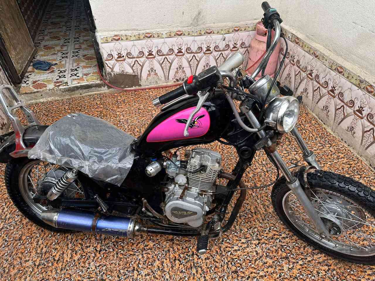 سلام عليكم دراجه نضيف كهربيات شغله سعر 350 مكان بصره ***********
