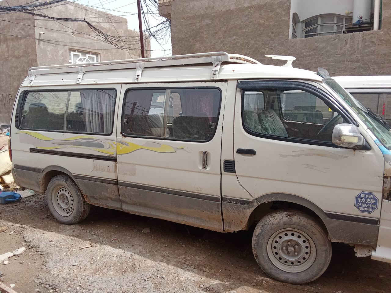 السلام عليكم فتون الوان للبيع سياره جديده محركها بي صوت كرام شفت وكسن جدد عايزه كاعيه وذيال وصبغ حداديه جديده تخم تاير عنوان نجف كوفه شارع لمطار 30وبيها مجال ***********
