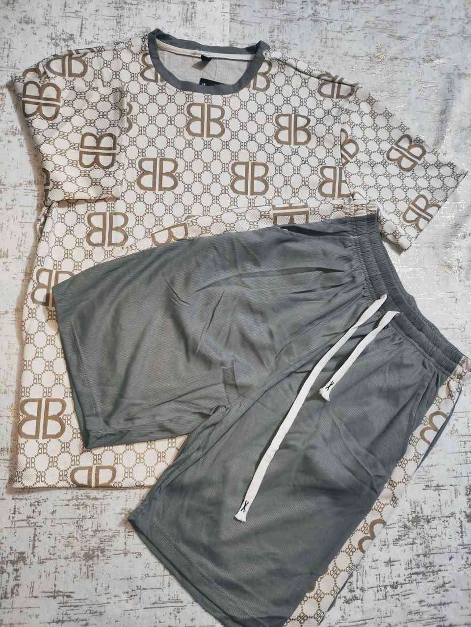 سلام عليكم شباب 
تراك برموده صيفي 
سعر نار فقط9الف  
يوجد توصل داخل المسيب مجاني 🤍 
***********
***********
