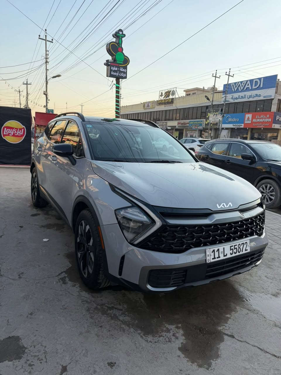 سلام عليكم 
كيا سبورتج للبيع 

امريكي موديل 2023 لون سموك

- ضرر السيارة صندوك جنطة ضرر بسيط 

- سيارة بجم كبس  بدون اي تبديل وبدون ايرباكات جميع الايرباكات سليمة

-مواصفات  

بانوراما على طول السقف 

بصمة

كشنات جلد 

شاشة متصلة 

صندوق كهرباء 

شحن وايرليس ومنافذ شحن خلفية 

رادار امامي وجانبي 

حساسات 

كرسي سائق كهرباء والكراسي الامامية تدفئة 

هاند بريك دكمة 

ترحيب عند الاقتراب وبصمة دخول ذكي 

تشغيل عن بعد 

-انظمة قيادة( سبورت، نورمال ، سمارت )

قطعتين تبريد  

فور ويل 

قيادة ذاتية ( تحديد مسار وتحديد سرعة ) 

توقف ذاتي

اشاير بالمري 

شاشة لمس متغيرة للتحكم بالميديا والتبريد 

تحكمات فول بالستيرن وبعد بيهة مواصفات 

-سيارة ماشية 44 الف مرقم بغداد 

المكان الدورة الجمعيه الاتصال 0770 431 5248
