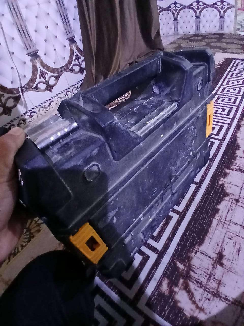 ليزر 16خط للبيع مستخدم شي قليل 
عدد الباطريه 2
كل قراضه موجوده 
سعر 75وبيه مجال قليل 
***********
