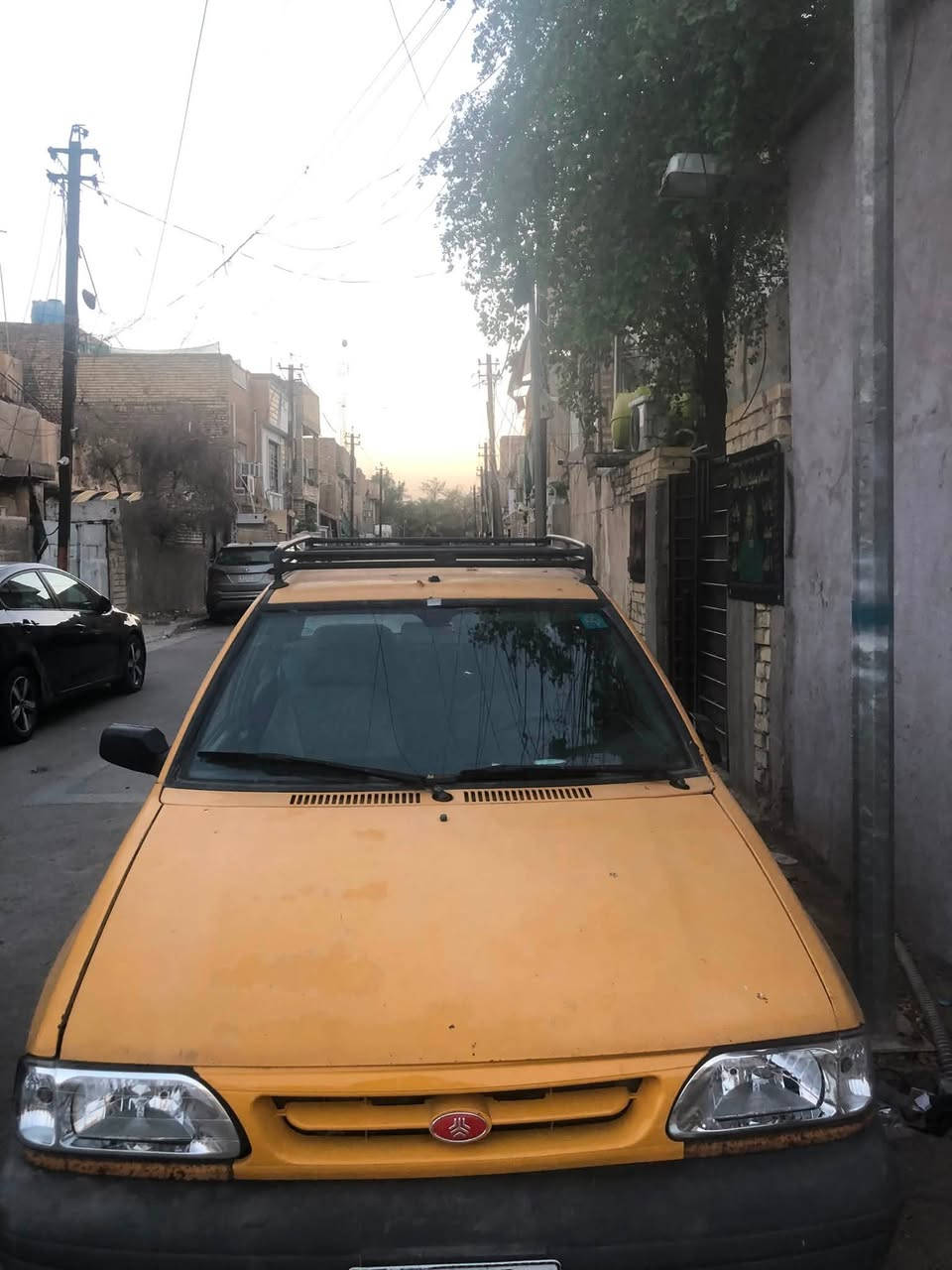 السلام عليكم 
موديل ١٢ رقم بغداد الانكليزي الدولي 
بيها خياسات 
المحرك والكير جيد 
السعر ٢٠ ورقة 
شرط التحويل ثاني يوم 
العنوان/ بغداد/ حي الأمين
***********
