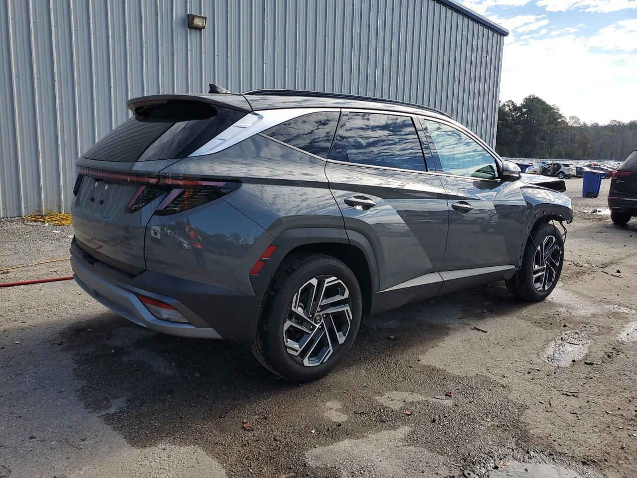 توسان 2025 لمتد فول 5 كاميرات تتقدم وترجع بالبصمة وداتا شو وبانوراما 1/1 لون سمنتي سموك مميز وداخل بيجي

عداد المسافات: 7 الاف ميل

السيارة موجودة بالحرة بالاردن بشركة اليمامة
تدخل بغداد ٣ ايام بعد الاتفاق

السعر: 155 ورقة بعمان
170 واصل بغداد على كتاب شهداء
185 واصل بغداد مكمركة بدون تصليح 

aPmJKNNXAYnORmSTJP
عنوان بغداد شارع فلسطين 
***********
