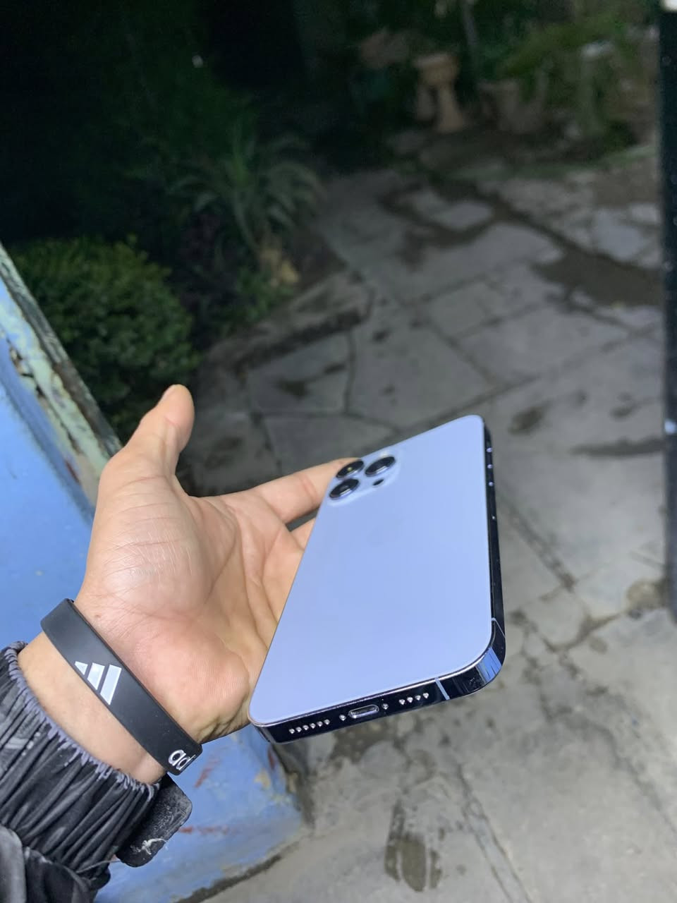 السلام عليكم ايفون ١٣ برو ماكس ذاكره ٢٥٦ بطاريه ٧٧ مبدل شاشه فيس ايدي يرادله برمجه واكف يعني وكامره كله شغال نموذج m شرق اوسط السعر٣٩٠ الف وبي مجال *********** مكان بغداد البياع
