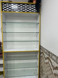 ميز كبير ٢ • ميز جام ١