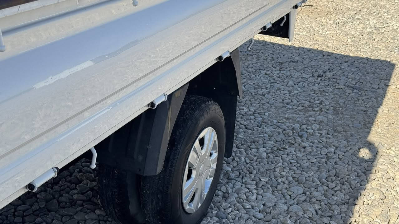 كيا حمل 2700 
موديل ٢٠١٣
ماشية ١٨٧ الف كيلو فقط
ارقام انكليزي 
سنوية جديدة بأسمي  واسط مشروع وطني الى ٢٠٣١ تحويل بأي مكان اني حاضر 
صفر غرامات
السياره تعمير جديد صدر جديد بالباكيت
محرك وشاصي مكفول
السياره بدون اي حادث 
فقط تعمير للسياره مسوي 
السيارة جاهزة من كلشي متحتاج صرف 
كهربائيات تمام
محرك تجفيت قبل سنة ونص مابي اي خلل 
السيارة كلش حلوه ابيعها لجناي
 بياع شراي رجاءً لا تكسر بحلال العالم 
واتساب ***********

 رايدها 115 $
