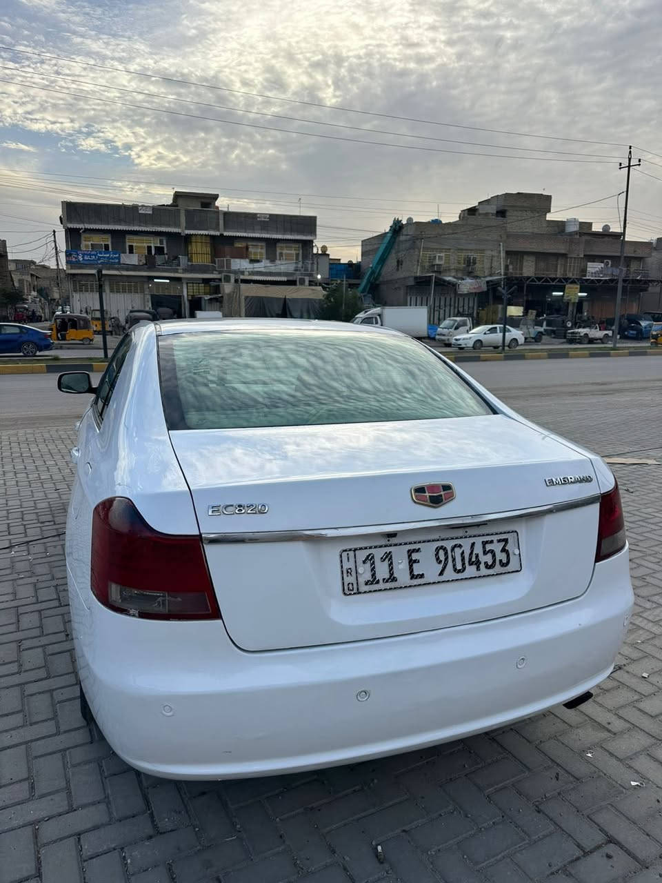 السلام عليكم Ec8موديل 13
محور كير ومكينه كورلا نحله 1800

سلايت روف 

كشنات جلد بيجي 

شاشه ايباد 

حساس خلفي 

كامره دواره

اشاير بالمري

تبريد لمس امامي خلفي

لايت زنون 

رقم بغداد نكليزي

مصبوغه عام للجماليه مكفوله من الضرر

مكان السياره بغداد

السعر ٧٤ وبيه مجال

***********
