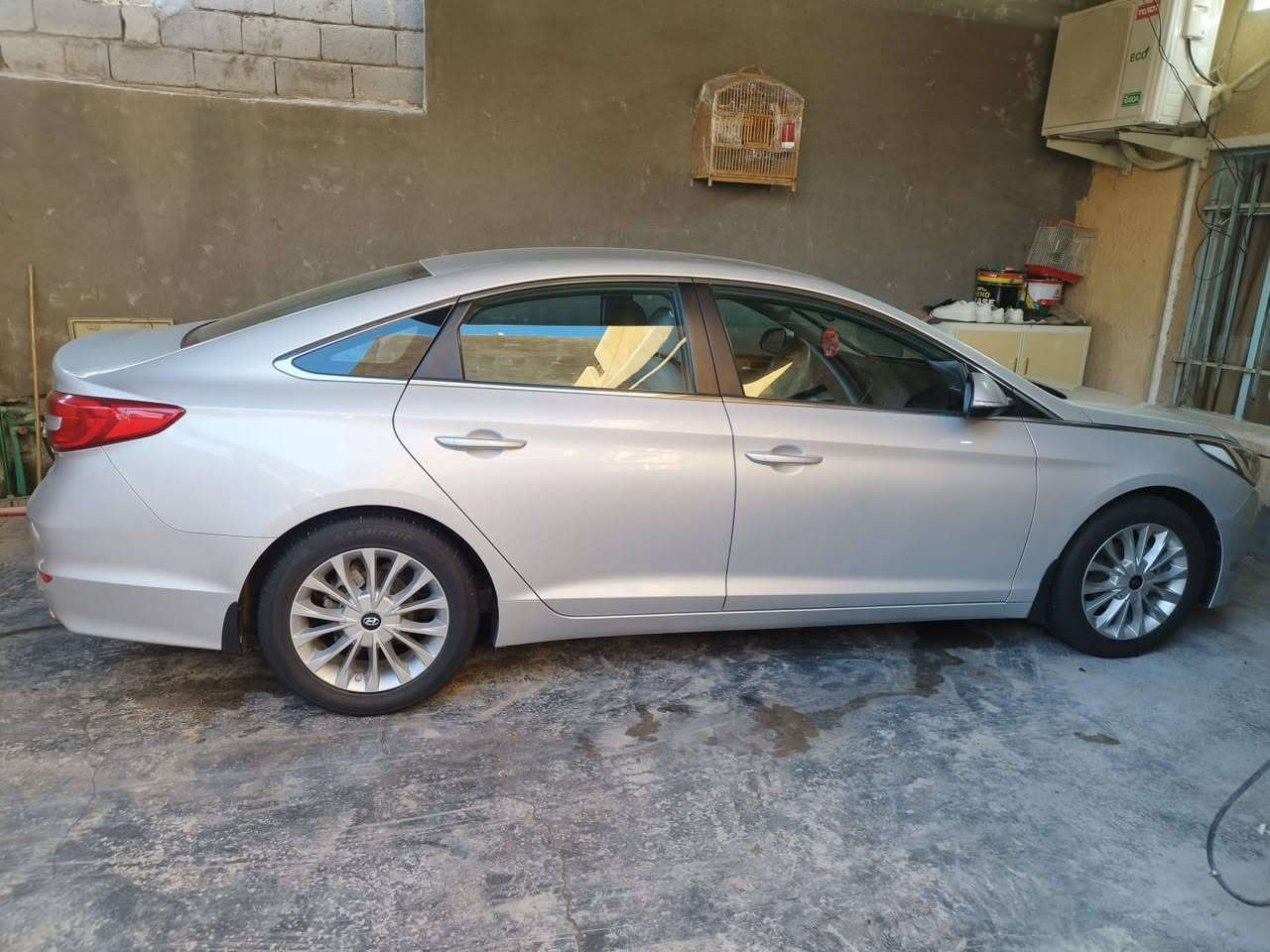 السلام عليكم 
سيارة سوناتا 2017 خليجي رقم اربيل بأسمي مكفولة كفالة عامة ماشية 99 الف حقيقي 
السعر 172 
السونار مرفق بالمنشور مع كتلوكات سيارة

رقم الهاتف ***********
***********
مكان السيارة بغداد بغداد, العراق
