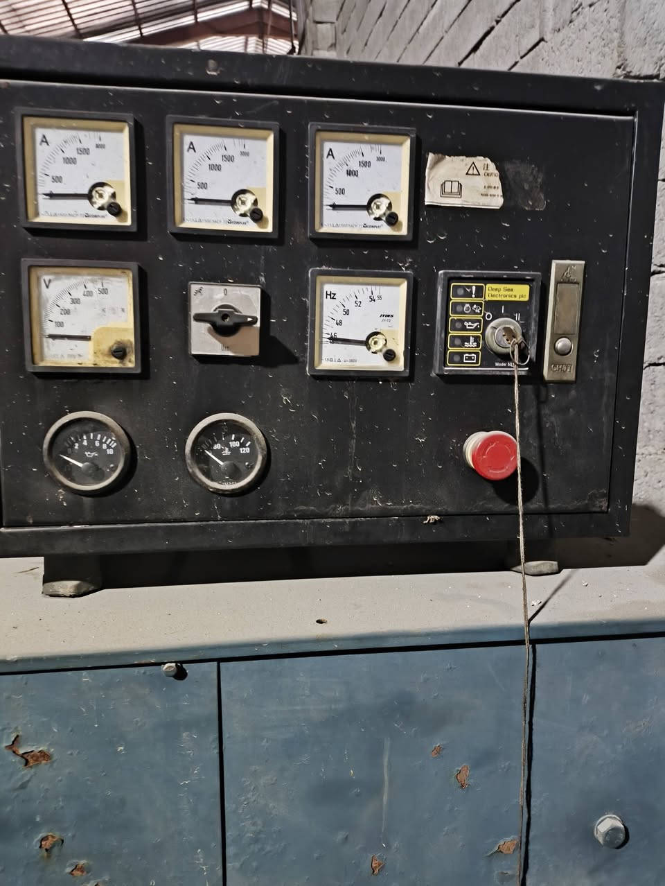 # مولد دايو دوزان 12 بستم حجم كبير 
توليد 687 كيفي ستامفورد اصلي وضع شركه 
تواصل ***********+واتساب 
العنوان اربيل الصناعه الجنوبيه 
لدينا توصيل جميع المحافظات
