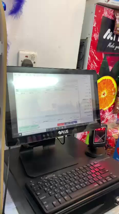 📠جهاز كاشير للبيع
🚨نطام الرائد مال سوبر ماركت 
يتكون من (شاشه لمس + كيبورد وماوس + قارئ باركود + طابعة باركور + طابعة فواتير + جرار فلوس) 
اشتريته قبل شهر تقريبـا نظيف ومابي اي مشكلة تجي وتشوفه بعينك سبب البيع عدم الحاجه اليه 
☎️للتواصل  واتساب او الاتصال على الرقم: ***********
