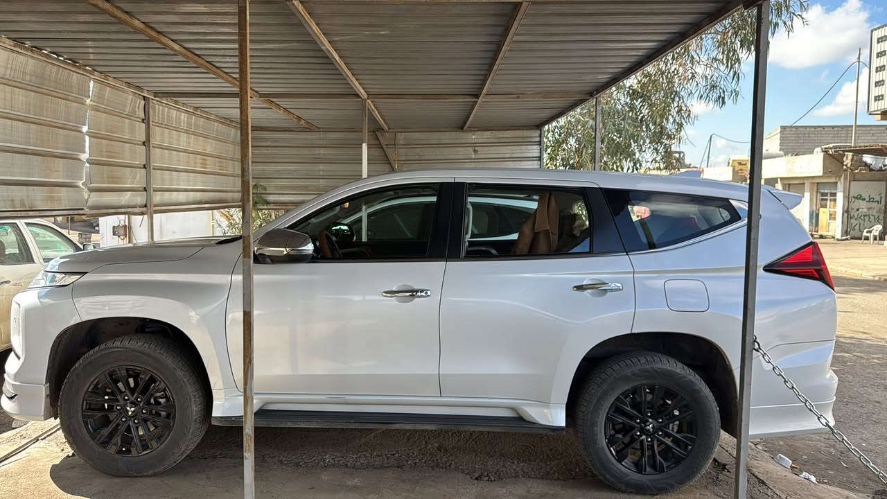 باجيرو مونتيرو 2020 رقم اربيل باسمي مكفوله مكان السيارة كركوك
السعر205
***********

‭0782 664 5955‬
