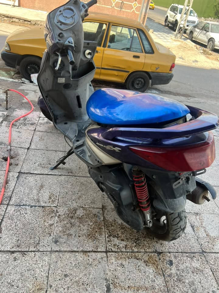 سكنس شغل مابيه شي بس بيع كوم حديد بل ٤٥٠ مكان حي اور ***********
